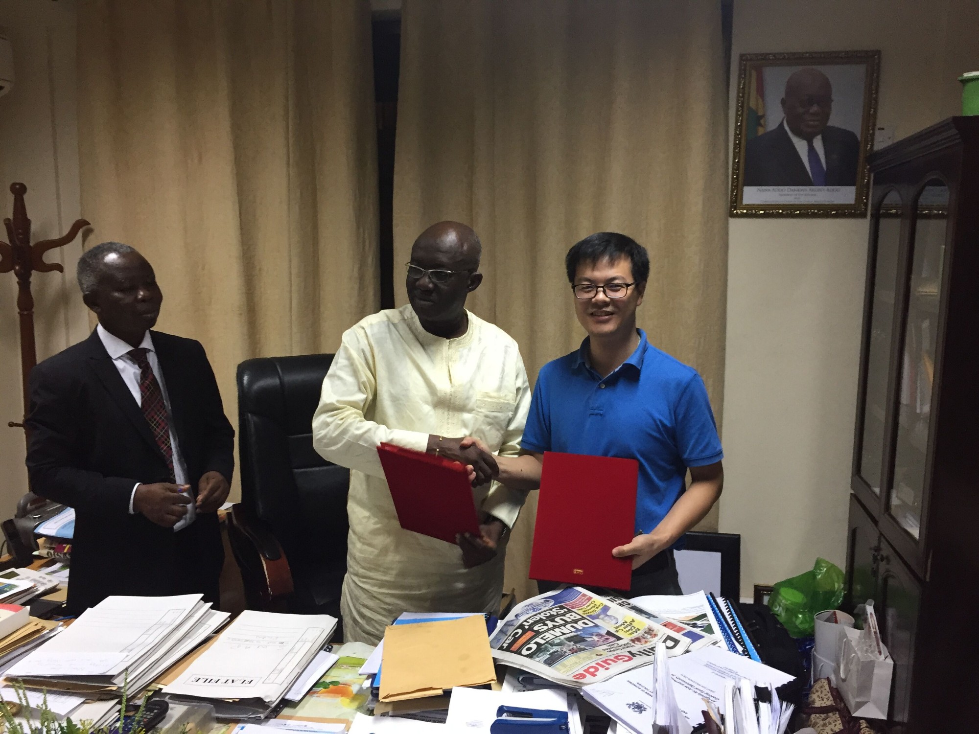 与加纳水利资源与卫生部签订3000吨/日生活垃圾处理MOU